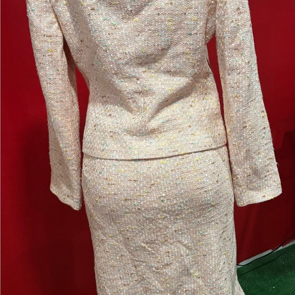 Sara Campbell Textured Pink Blazer and Skirt Set - Picture 2 of 6